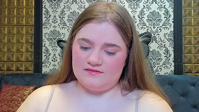 LissaBigTitts online show from 12.19.25