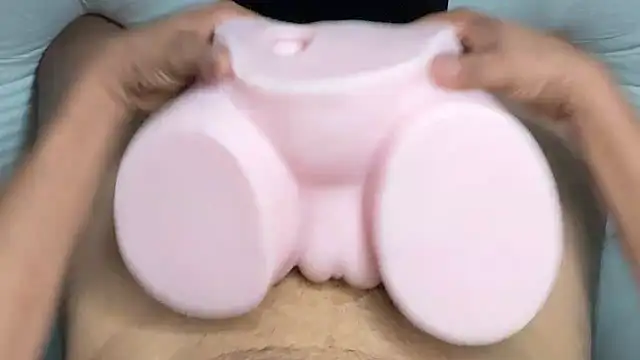 Snapshot of Loveandsex93 chatting on 09.13.25 Loveandsex93 online show from 09.13.25