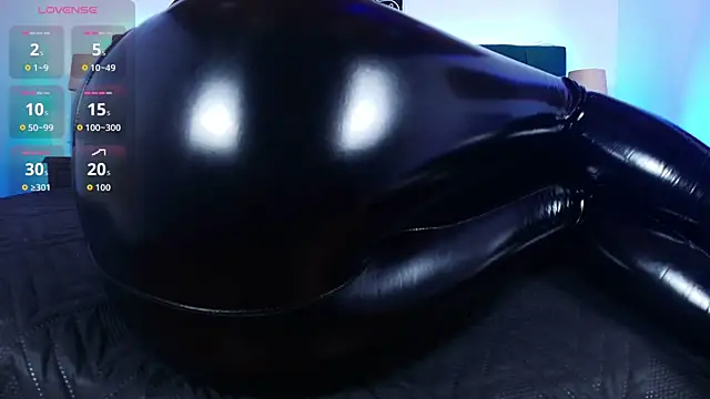 Alisse Moore online show from 10.10.25