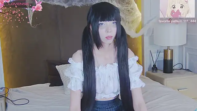 Evelyn Neal online show from 11.02.25