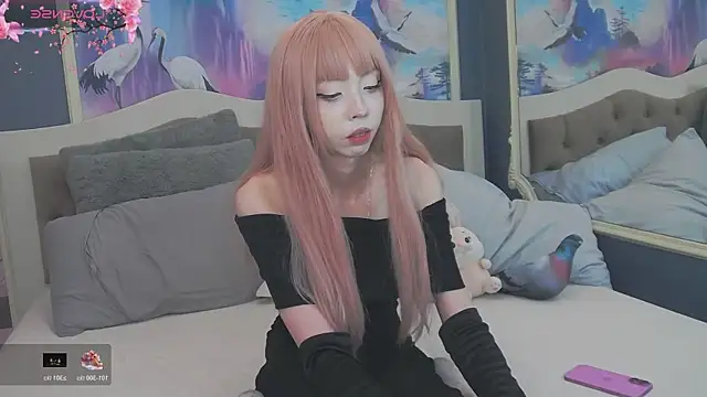 Evelyn Neal online show from 11.30.25