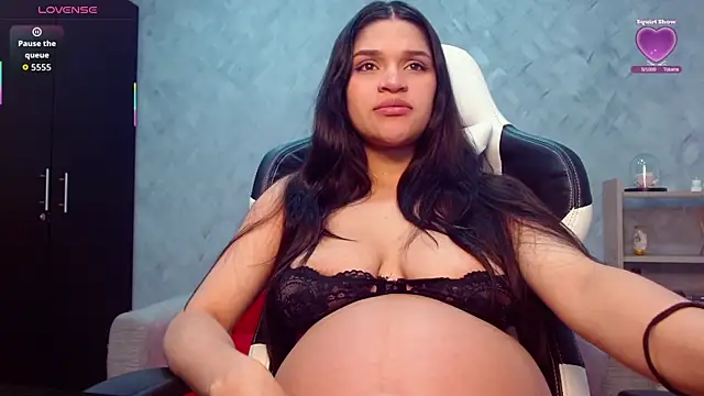 Roxxi 2110 online show from 10.16.25