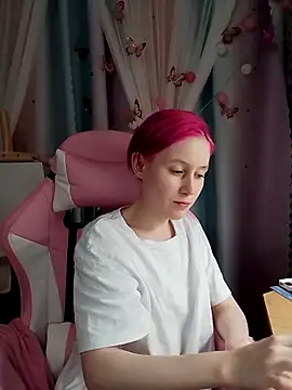 Fuzzy Unicorn online show from 10.16.25