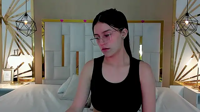 Snapshot of maddy_jaclsonw chatting on 10.19.25 maddy jaclsonw online show from 10.19.25