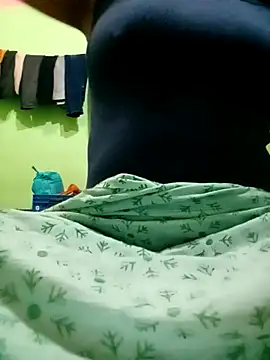 Hotty-couple063 online show from 10.28.25