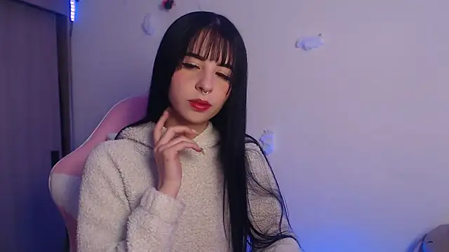 Lia  1 online show from 11.28.25