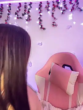 Lia  1 online show from 12.22.25