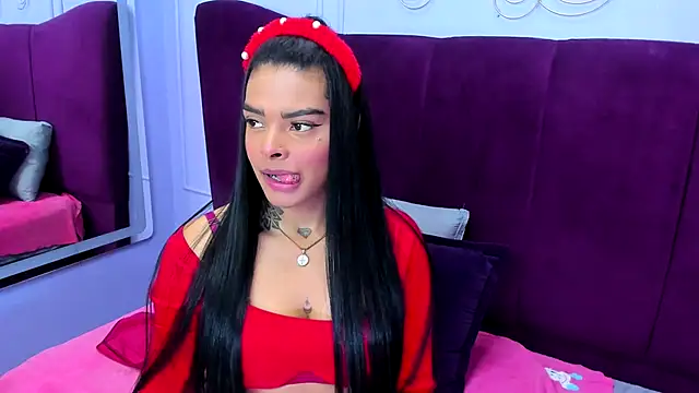 EmmaEbony  online show from 10.30.25