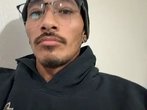 Snapshot of tanjir020 chatting on 11.24.25 tanjir020 online show from 11.24.25