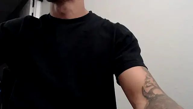 Snapshot of tanjir020 chatting on 12.17.25 tanjir020 online show from 12.17.25