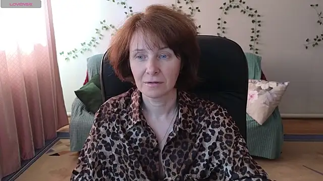 Snapshot of Lia_Tito chatting on 06.13.26 Lia Tito online show from 06.13.26
