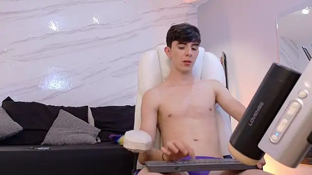 mathias saenz online show from 02.17.26