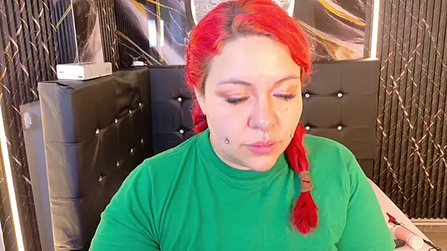 Witch Scarlet online show from 04.02.26