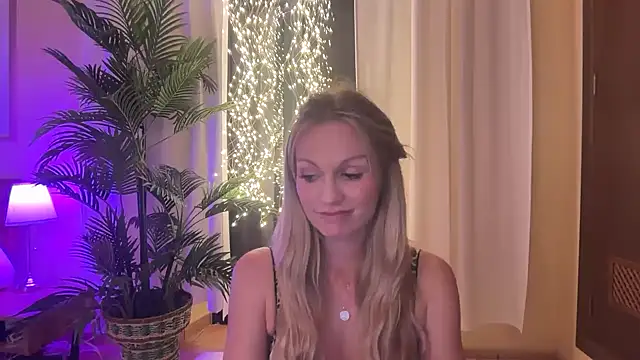 Isabella kiko online show from 10.24.25