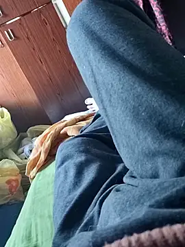 Snapshot of chris2304 chatting on 11.27.25 chris2304 online show from 11.27.25