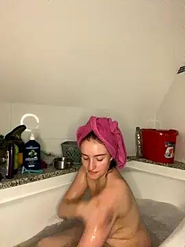 Tijara-im-Pyjama online show from 09.11.25