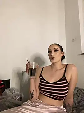 Tijara-im-Pyjama online show from 11.18.25