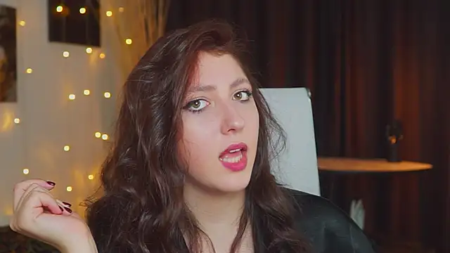 Mary Miiller online show from 10.16.25