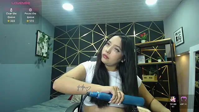 Vanesa Velle online show from 10.04.25