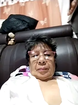 OliviaMorris1 online show from 10.29.25