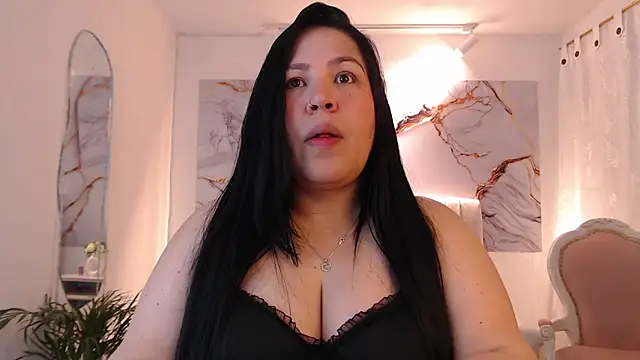 Ashley Grahaam online show from 11.23.25