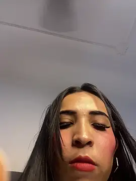 Snapshot of Rosa_25x chatting on 10.14.25 Rosa 25x online show from 10.14.25