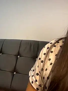 Snapshot of Rosa_25x chatting on 10.15.25 Rosa 25x online show from 10.15.25