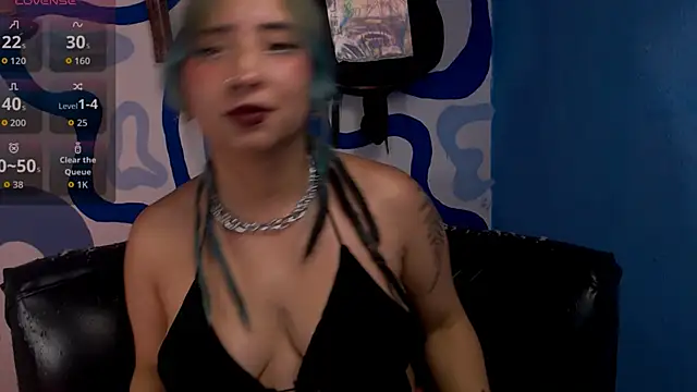 IrisSmil3 online show from 11.28.25