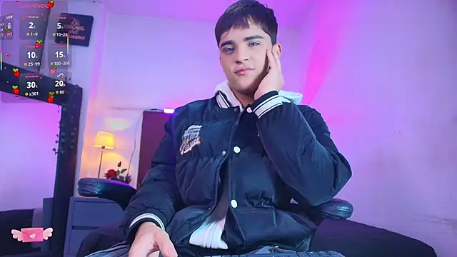 Lucass love online show from 12.20.25