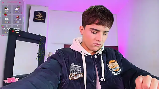 Lucass love online show from 12.22.25