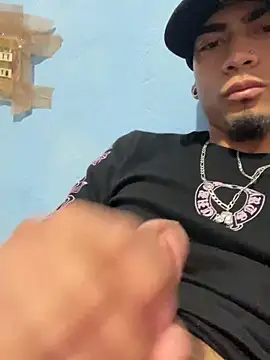 Snapshot of Ricardo2334 chatting on 02.24.26 Ricardo2334 online show from 02.24.26