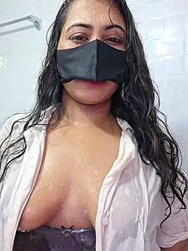 Snapshot of Bristy- chatting on 09.18.25 Bristy- online show from 09.18.25