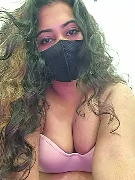 Snapshot of Bristy- chatting on 09.18.25 Bristy- online show from 09.18.25