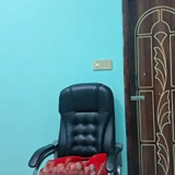 Snapshot of Bristy- chatting on 11.16.25 Bristy- online show from 11.16.25