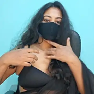 Snapshot of Bristy- chatting on 11.25.25 Bristy- online show from 11.25.25