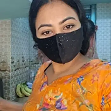 Snapshot of Bristy- chatting on 11.26.25 Bristy- online show from 11.26.25