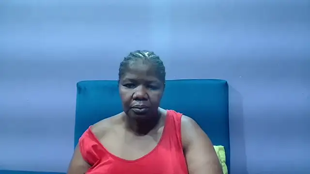 Snapshot of NaughtyChubbyZoe chatting on 10.09.25 NaughtyChubbyZoe online show from 10.09.25