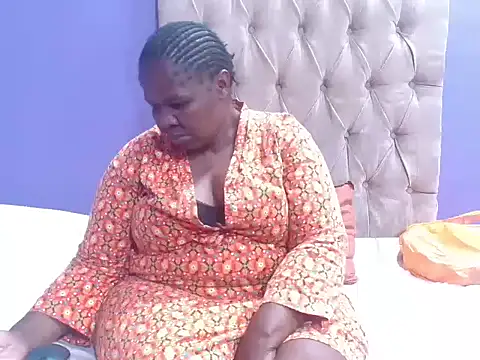 NaughtyChubbyZoe online show from 02.24.26