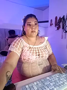 AndreaKinky online show from 11.26.25