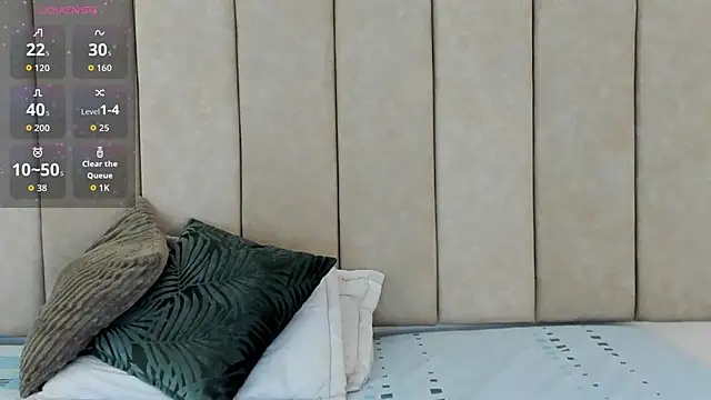  Zahiira  online show from 10.14.25