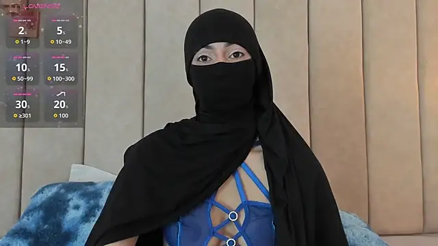  Zahiira  online show from 04.17.26