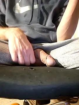 KalendaXL online show from 12.20.25