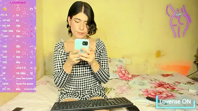 Snapshot of xxxEmmaxx chatting on 09.11.25 xxxEmmaxx online show from 09.11.25
