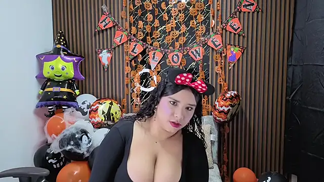 Emy topless online show from 10.28.25