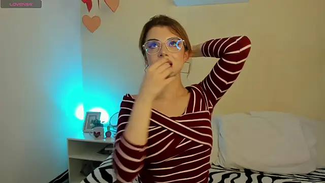 Katty  Rousse online show from 10.02.25