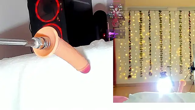 Snapshot of Kitty__Rose__ chatting on 11.21.25 Kitty Rose online show from 11.21.25