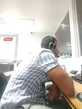 Snapshot of SanChacal5694 chatting on 06.17.26 SanChacal5694 online show from 06.17.26