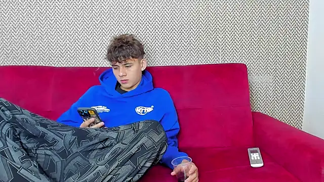 Snapshot of willy_sexxx18 chatting on 02.04.26 willy sexxx18 online show from 02.04.26