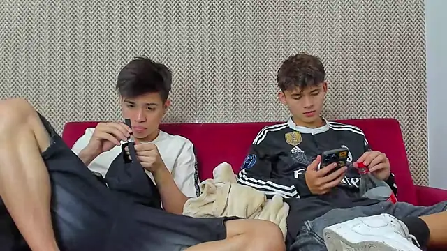 Snapshot of willy_sexxx18 chatting on 02.06.26 willy sexxx18 online show from 02.06.26