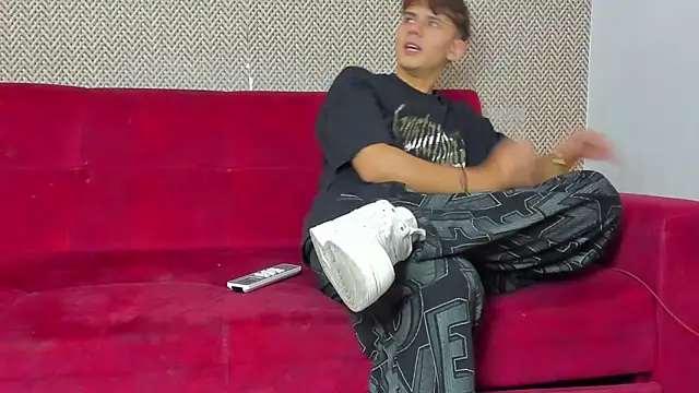 Snapshot of willy_sexxx18 chatting on 02.18.26 willy sexxx18 online show from 02.18.26